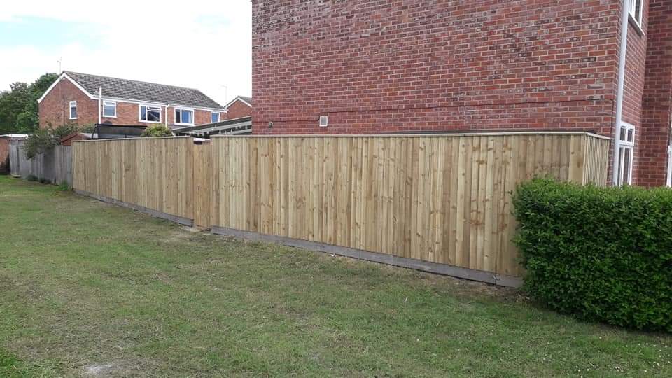 Garden fencing installed by Green Room Gardens in Cambridge