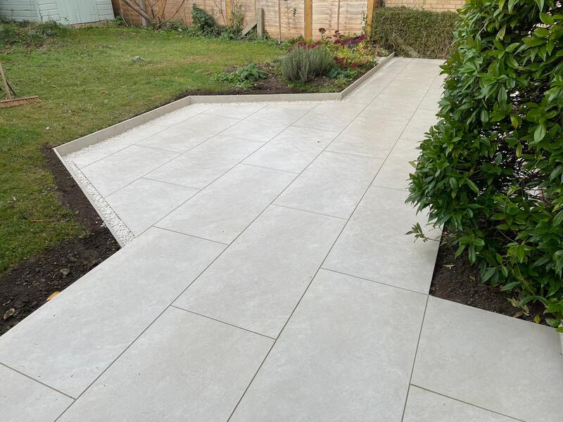 Contemporary porcelain paving